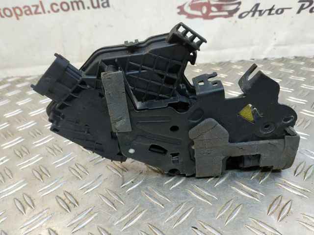 Zamek drzwi przednich prawych Land Rover Range Rover 4 L405