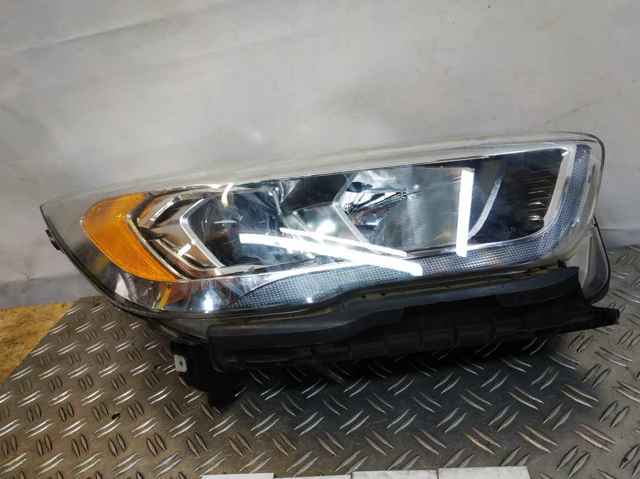 Reflektor prawy GJ5413W029BF FORD