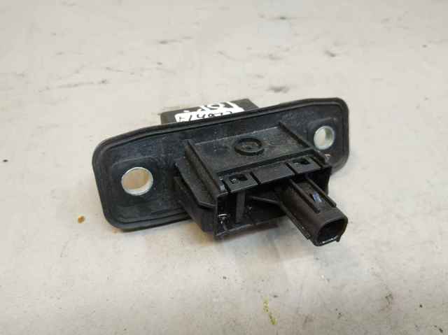KB7W624B0 Mazda