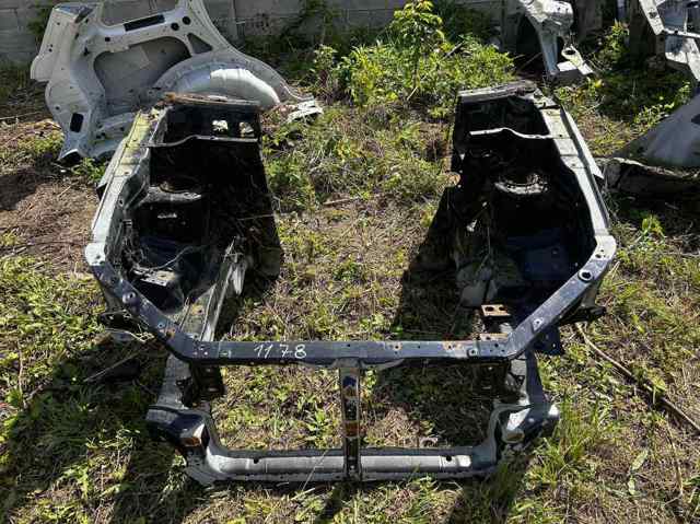 Osłona chłodnicy kompletna (panel mocowania reflektorów) Mitsubishi Outlander 1 CU