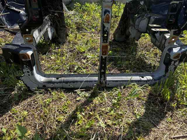 Osłona chłodnicy kompletna (panel mocowania reflektorów) Mitsubishi Outlander 1 CU