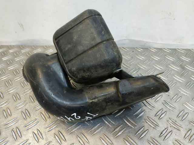 Wlot powietrza do filtra powietrza Mitsubishi Pajero K90
