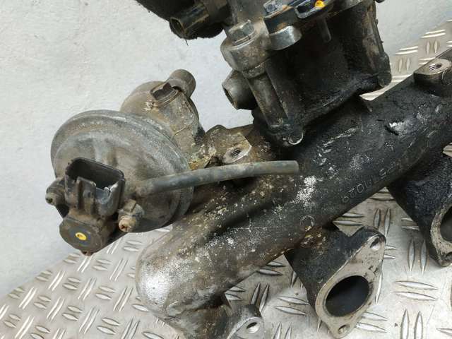 Kolektor ssący Mitsubishi L 200 3 K60, K70