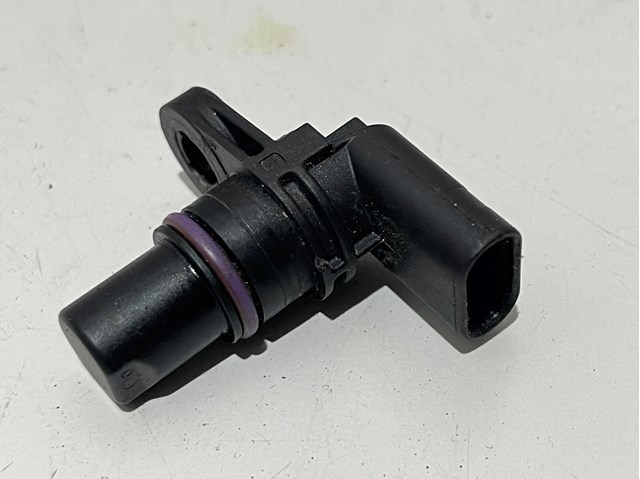 Czujnik położenia wałka rozrządu 04C907601 VAG