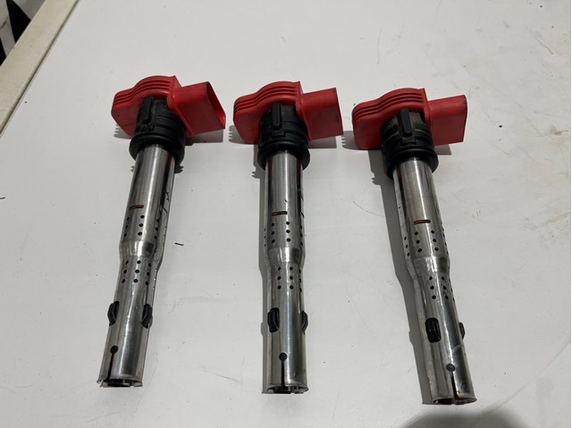 Cewka zapłonowa 06E905115F VAG