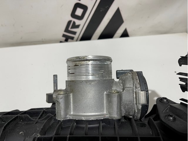 Przepustnica, komplet Audi A4 8W2, 8WC