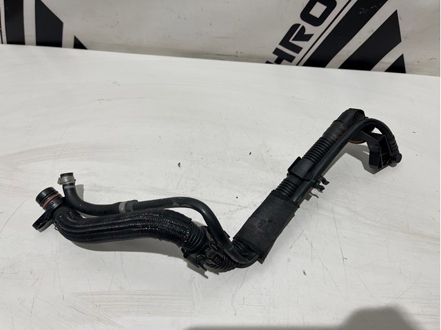 Króciec wentylacji kadłuba (separatora oleju) Audi Q5 FYB, FYG