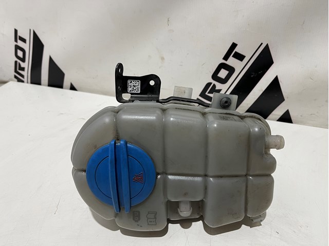 Zbiorniczek wyrównawczy układu chłodzenia 4G0121403R VAG