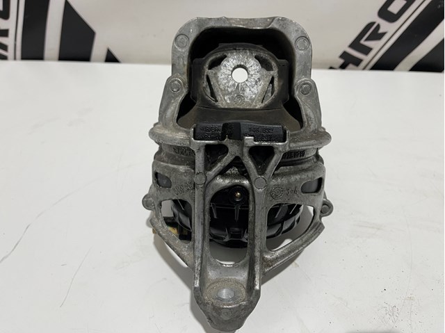 Poduszka (podpora) silnika prawa 4M0199372FE VAG