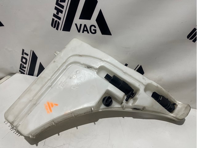 Zbiorniczek spryskiwacza szyb 4M0955453C VAG