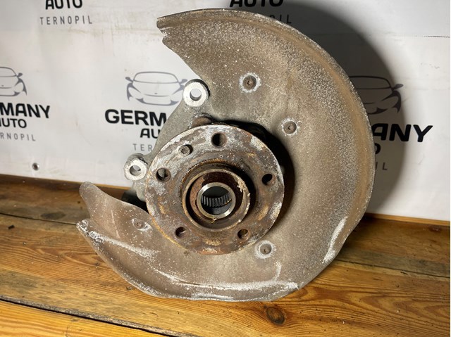 Piasta przednia 8K0407607 VAG