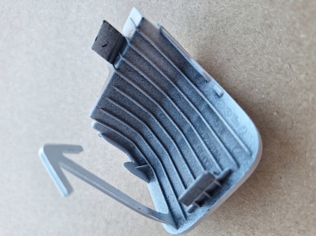 Zaślepka haku holowniczego zderzaka przednia KIA Sportage 4 QL