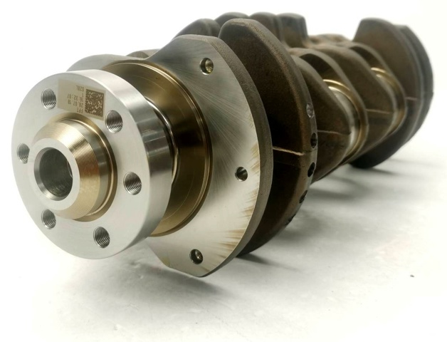 Wał korbowy silnika Audi 80 8C2