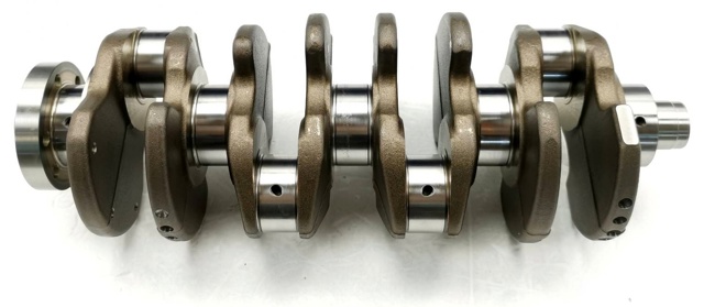 Wał korbowy silnika Audi 80 8C2