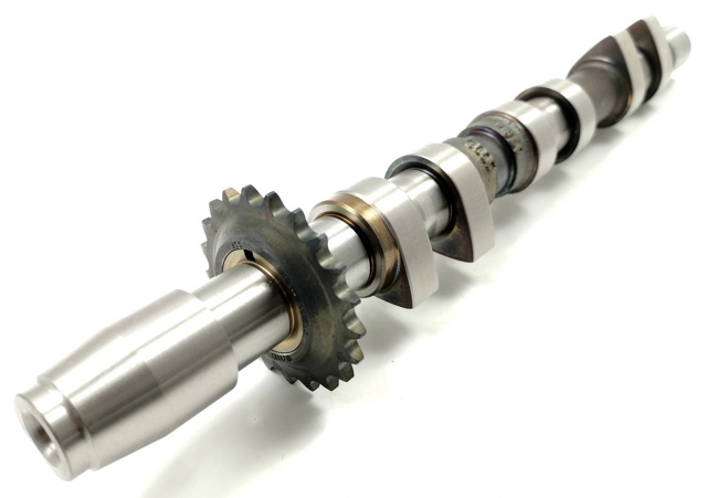 Wał rozrządu silnika Audi A8 4D2, 4D8