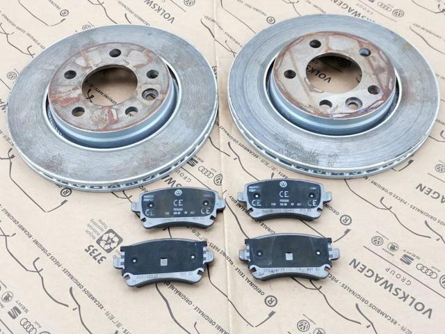 Tarcza hamulcowa tylna 7E0615601D VAG