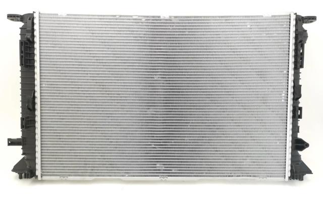 Chłodnica silnika 8K0121251AL VAG