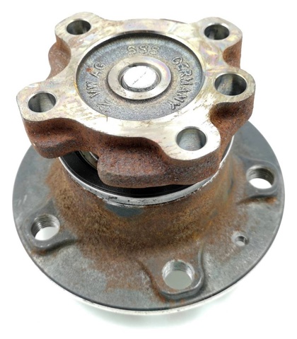 Piasta tylna 8V0598611A VAG