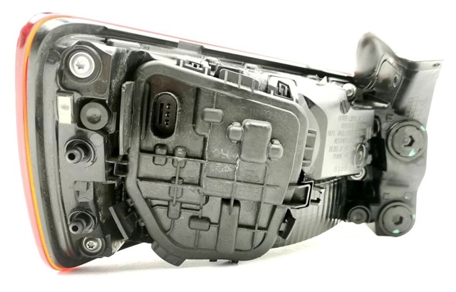 Lampa zespolona tylna prawa Audi A3 8VS, 8VM