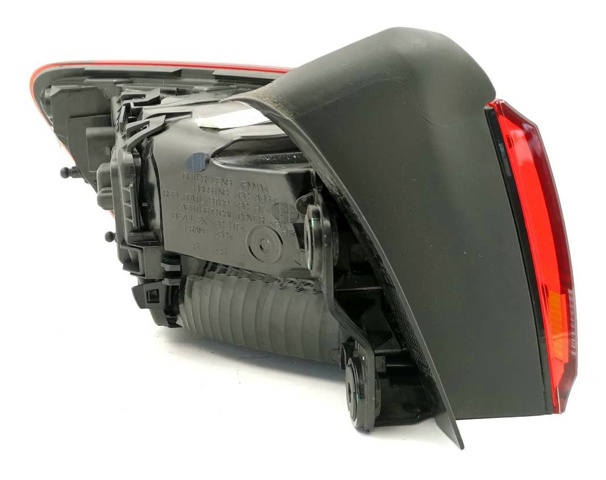 Lampa zespolona tylna prawa Audi A3 8VS, 8VM