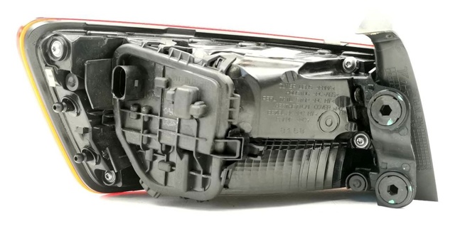 Lampa zespolona tylna prawa Audi A3 8VS, 8VM