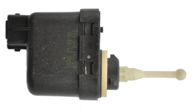 Korektor swiatel Seat Inca 6K9