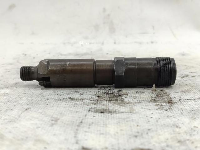 Wtryskiwacz paliwa 0000788523 MERCEDES