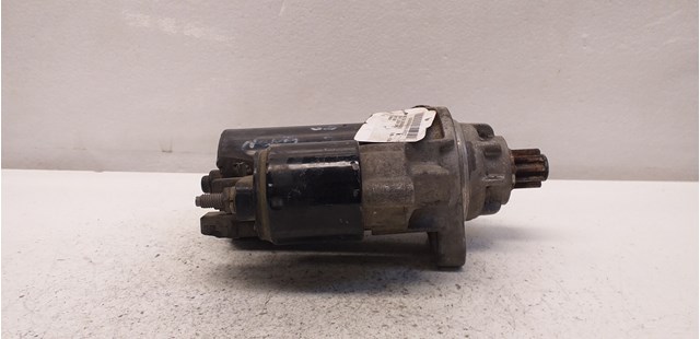 Rozrusznik 0001121022 VAG