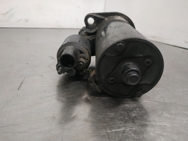 Rozrusznik 0001123012 VAG