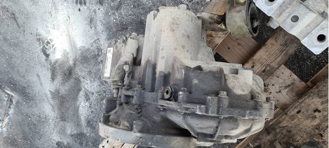 Mechaniczna skrzynia biegów w komplecie 0003202V015 MERCEDES