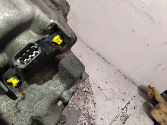 Mechaniczna skrzynia biegów w komplecie 0003202V015 MERCEDES
