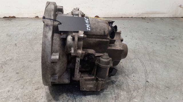 Mechaniczna skrzynia biegów w komplecie 0003202V016 MERCEDES