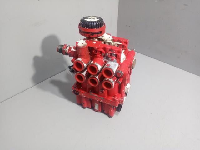 Blok zaworów zawieszenia regulowanego 0003276825 MERCEDES