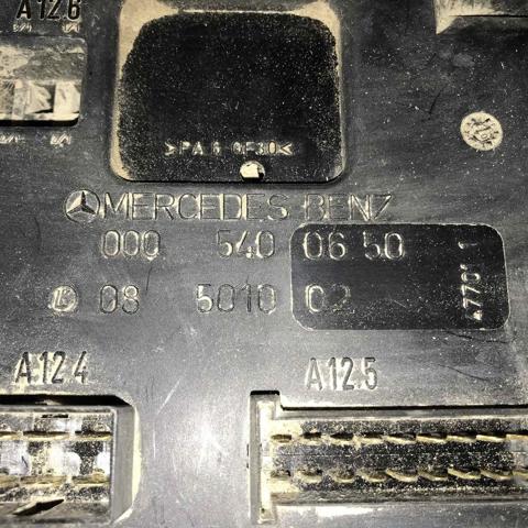 Skrzynka bezpieczników 0005400650 MERCEDES