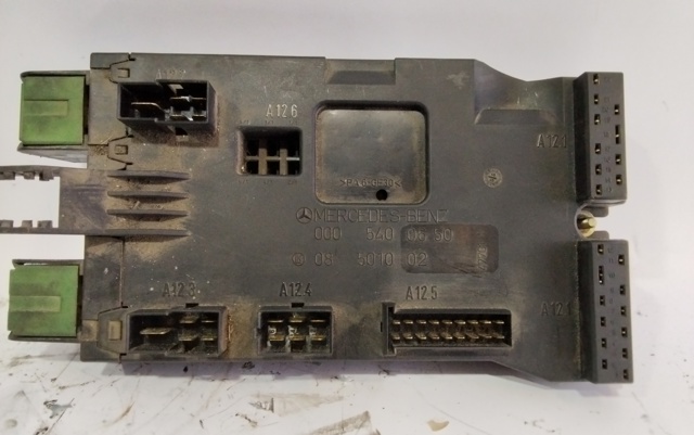 Skrzynka bezpieczników 0005400650 MERCEDES