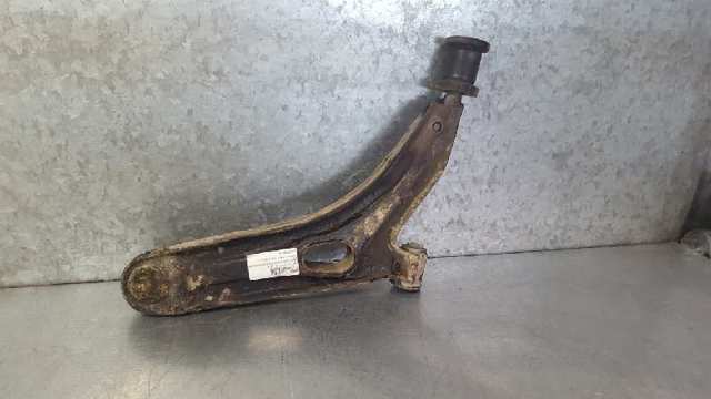 Wahacz zawieszenia przedniego dolny prawy 0007705616 FIAT