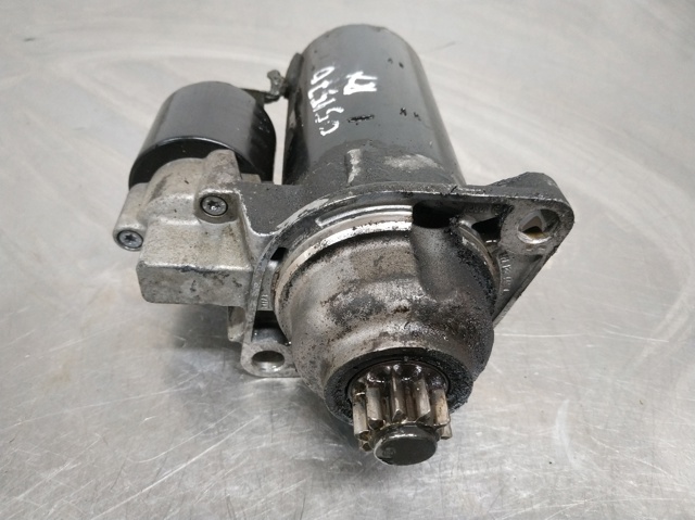 Rozrusznik 001125012 VAG