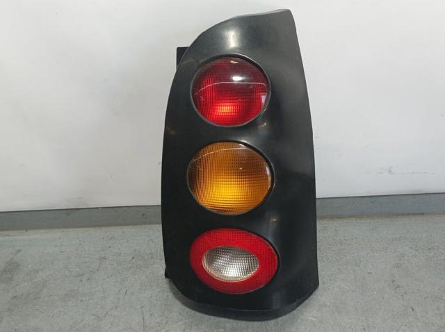 Lampa zespolona tylna prawa 0012861V001000000 MERCEDES