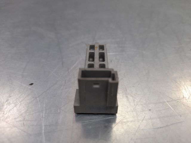 Czujnik włącznika świała stop 0015456309 MERCEDES