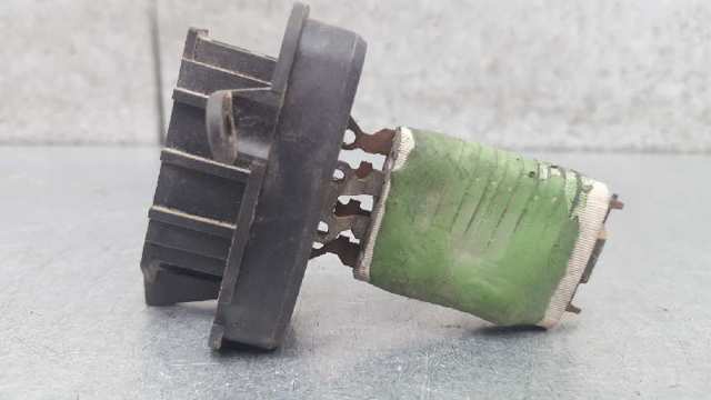 Rezystor wentylatora nagrzewnicy (ogrzewacza kabiny) 0018212560 MERCEDES