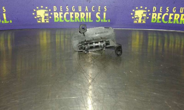 Rezystor wentylatora nagrzewnicy (ogrzewacza kabiny) 0018212560 MERCEDES