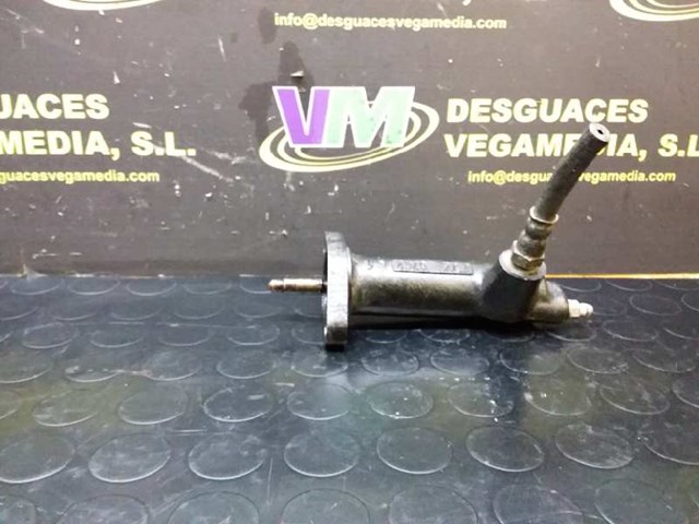 Cylinder roboczy sprzęgła 0022952207 MERCEDES
