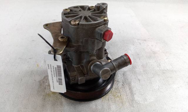 Pompa wspomagania hydraulicznego kierownicy 0024661901 MERCEDES