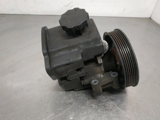 Pompa wspomagania hydraulicznego kierownicy 0024667501 MERCEDES