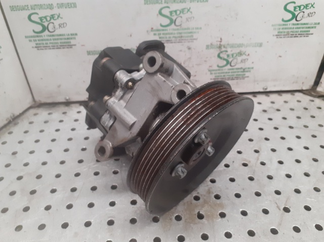 Pompa wspomagania hydraulicznego kierownicy 0024667501 MERCEDES