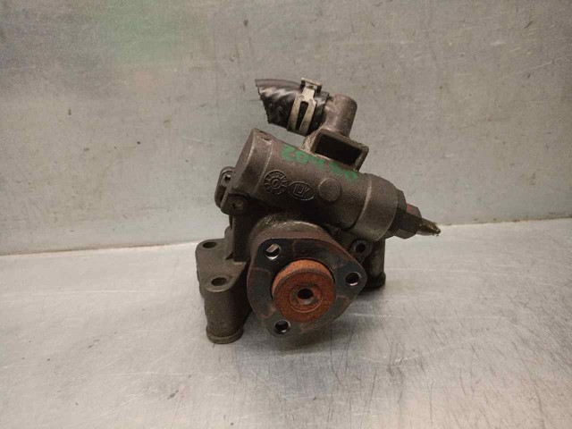 Pompa wspomagania hydraulicznego kierownicy 0024668801 MERCEDES