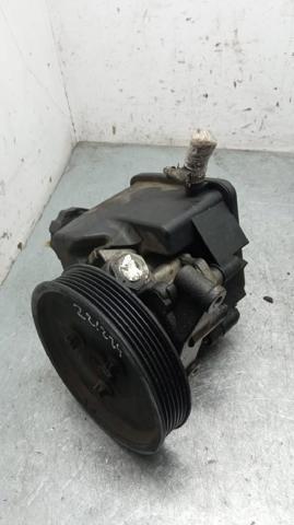 Pompa wspomagania hydraulicznego kierownicy 0034667101 MERCEDES