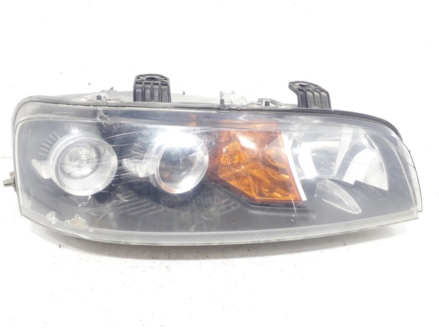 Reflektor prawy 0046522719 FIAT