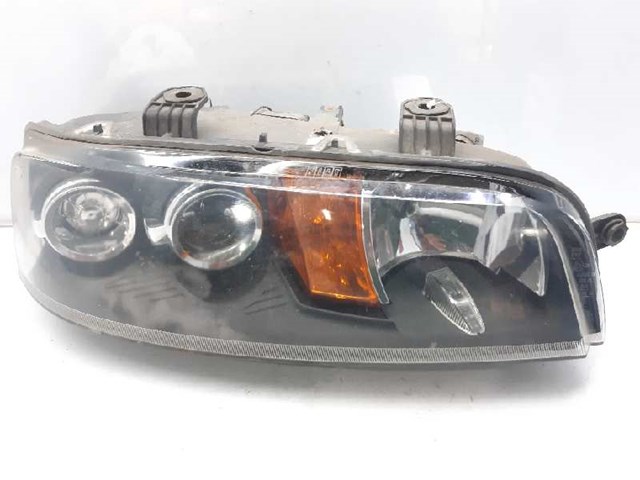 Reflektor prawy 0046522719 FIAT