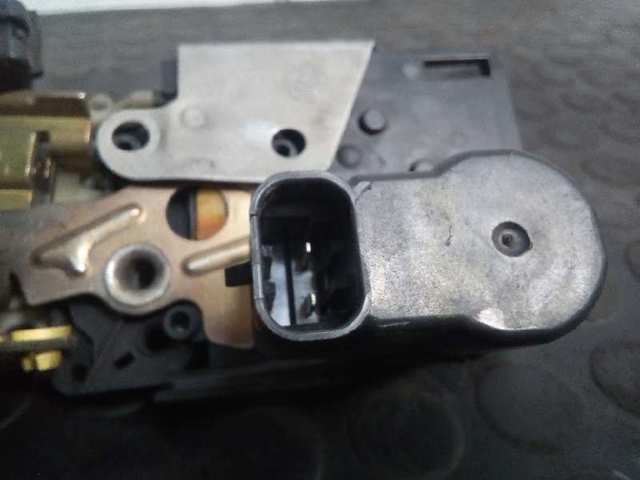 Zamek drzwi tylnych prawych Fiat Marea 185